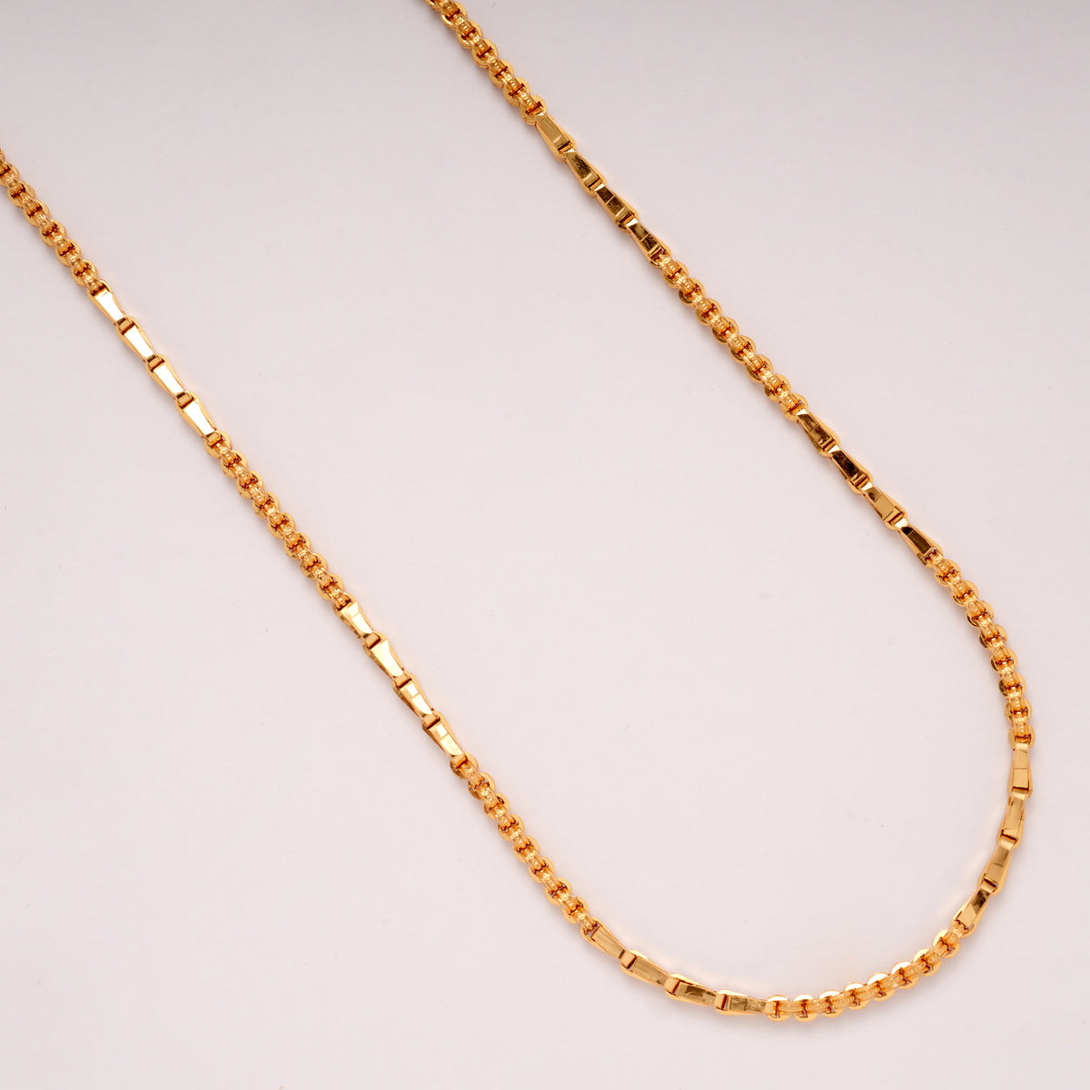 Regal Wheat Textured Golden Chain