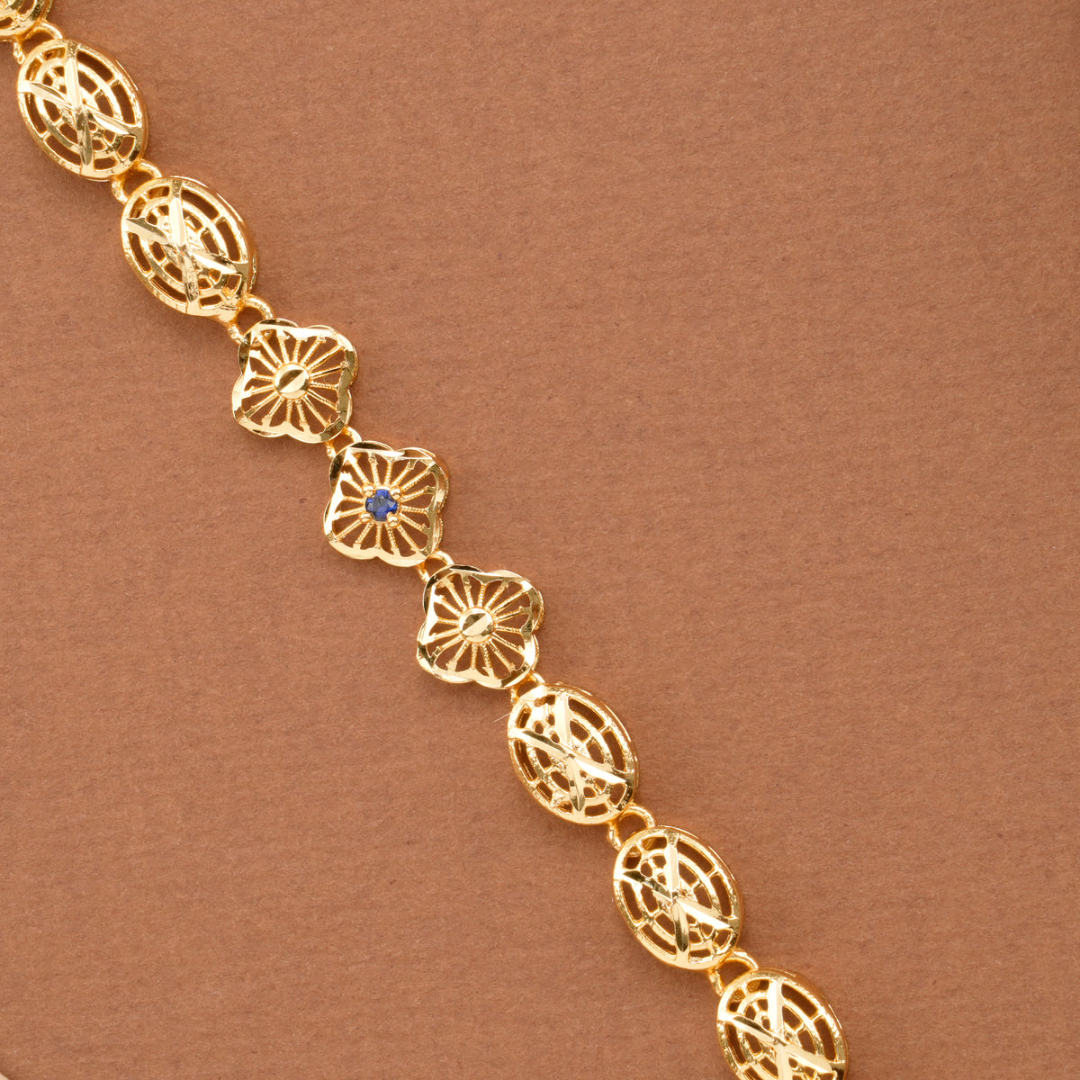 Triple Clover Floral Link Golden Bracelet