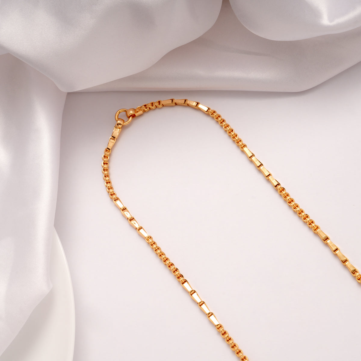 Regal Wheat Textured Golden Chain