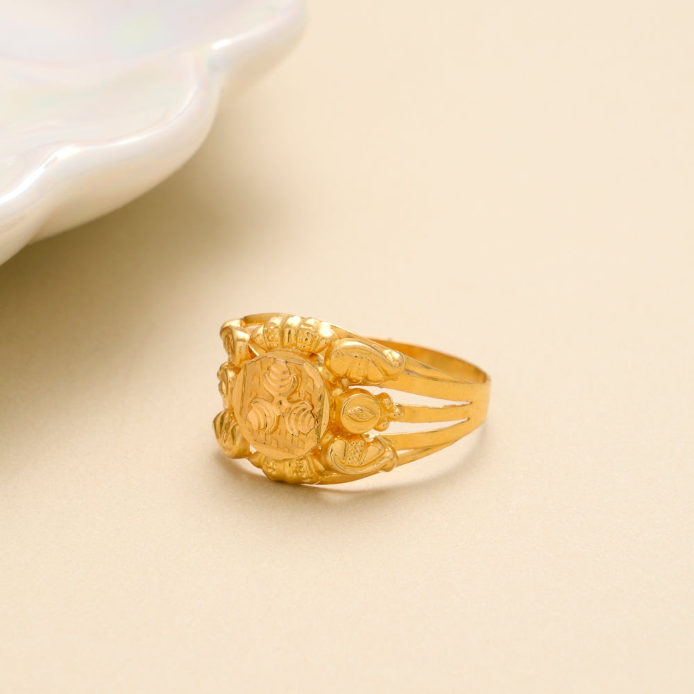 Traditional Round Floral Gold Ring