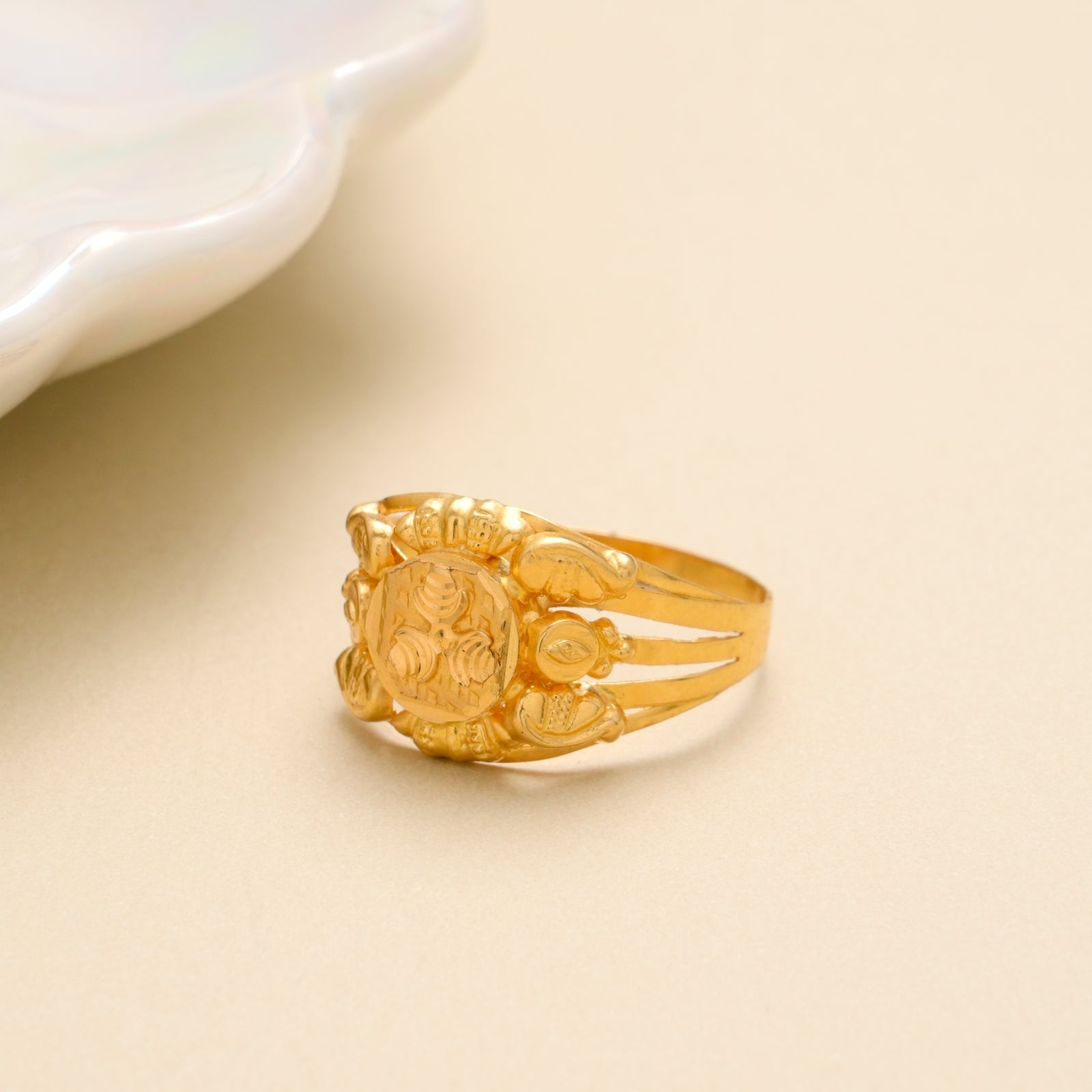 Traditional Round Floral Gold Ring