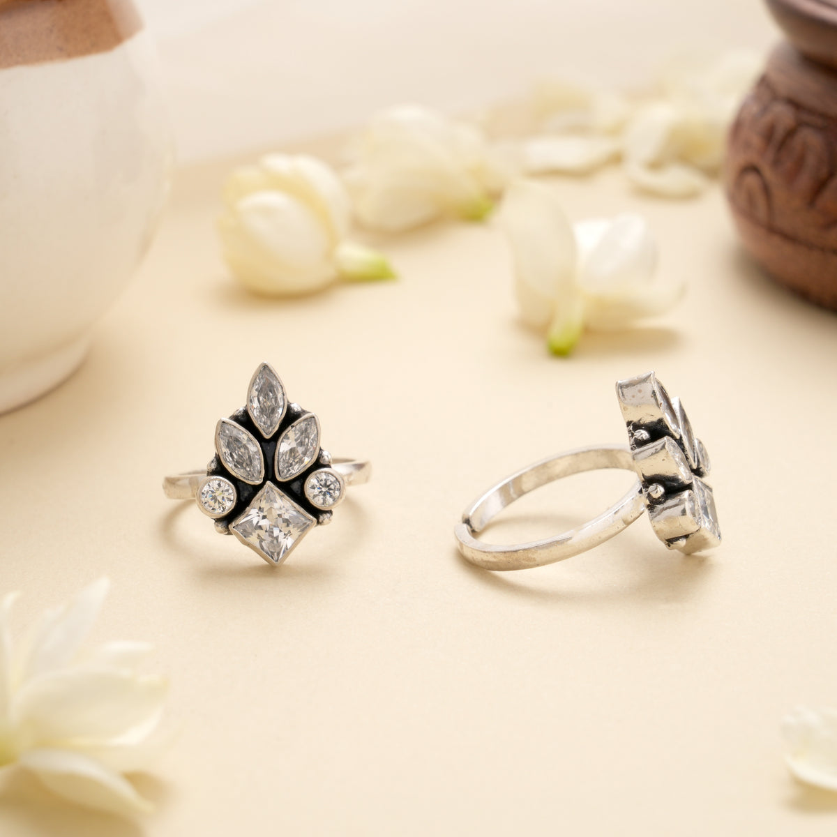 Leaf Square Crown Spark Silver Toe Ring