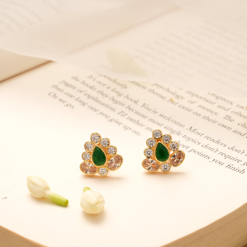 Elegant Emerald Floral Golden Kundan Stud