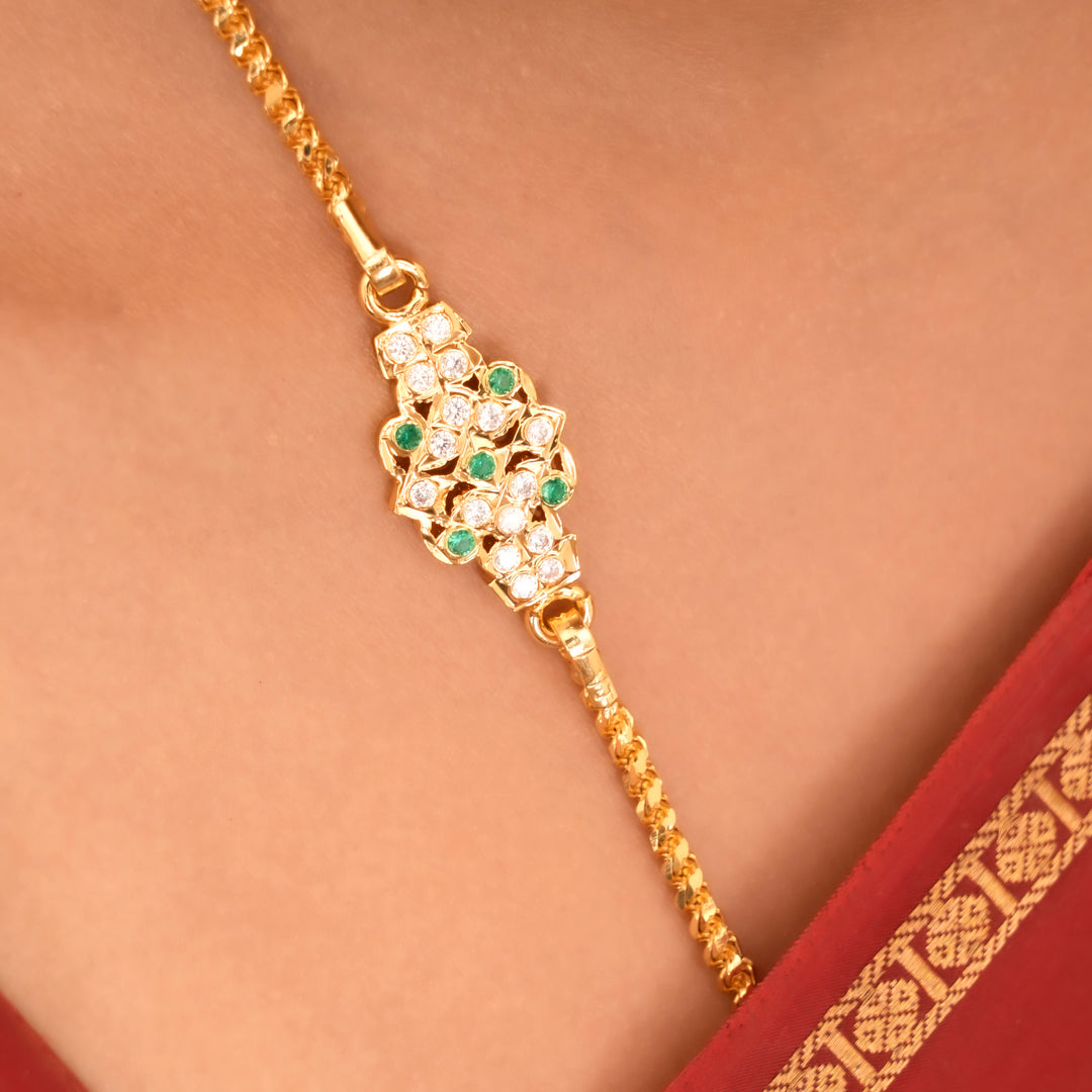 Graceful Silver White Stone Mugappu Chain