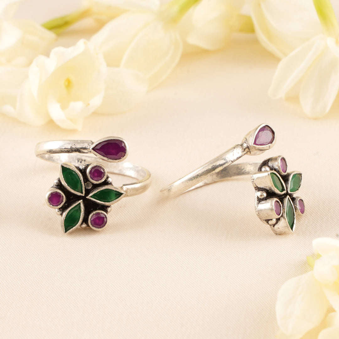 Leaf Shape Ruby & Emerald Toe Ring