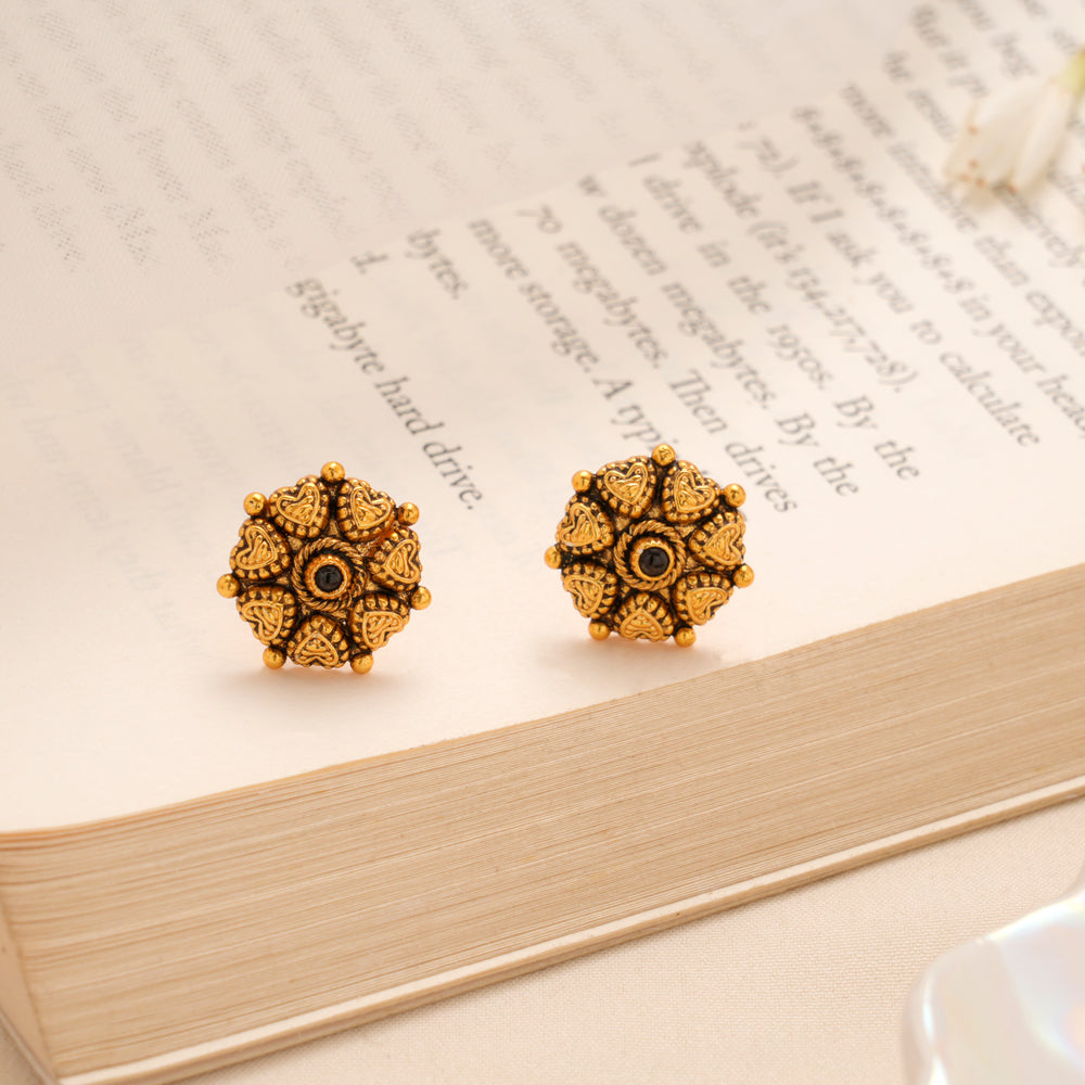 Antique traditional Heart Kundan Silver Gold Studs