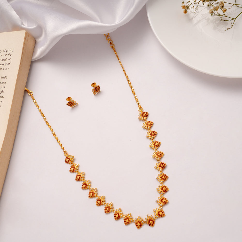 Paper Casting Bloom Golden Necklace Set