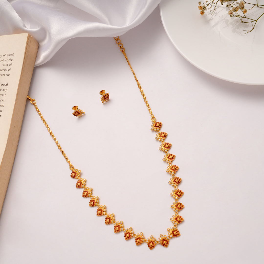 Paper Casting Bloom Golden Necklace Set