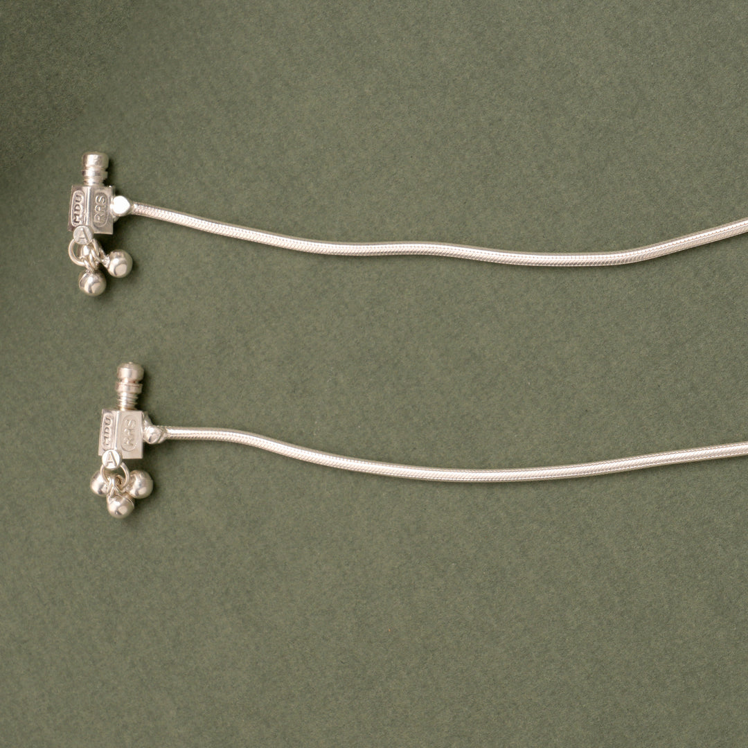Thin Smooth Silver Anklet