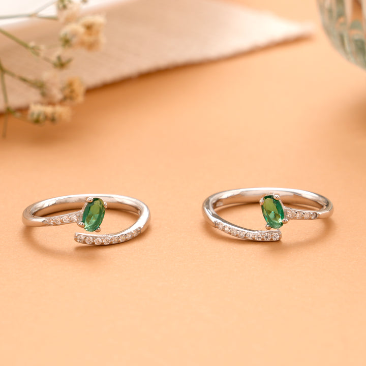 Silver Emerald Twist Toe Ring