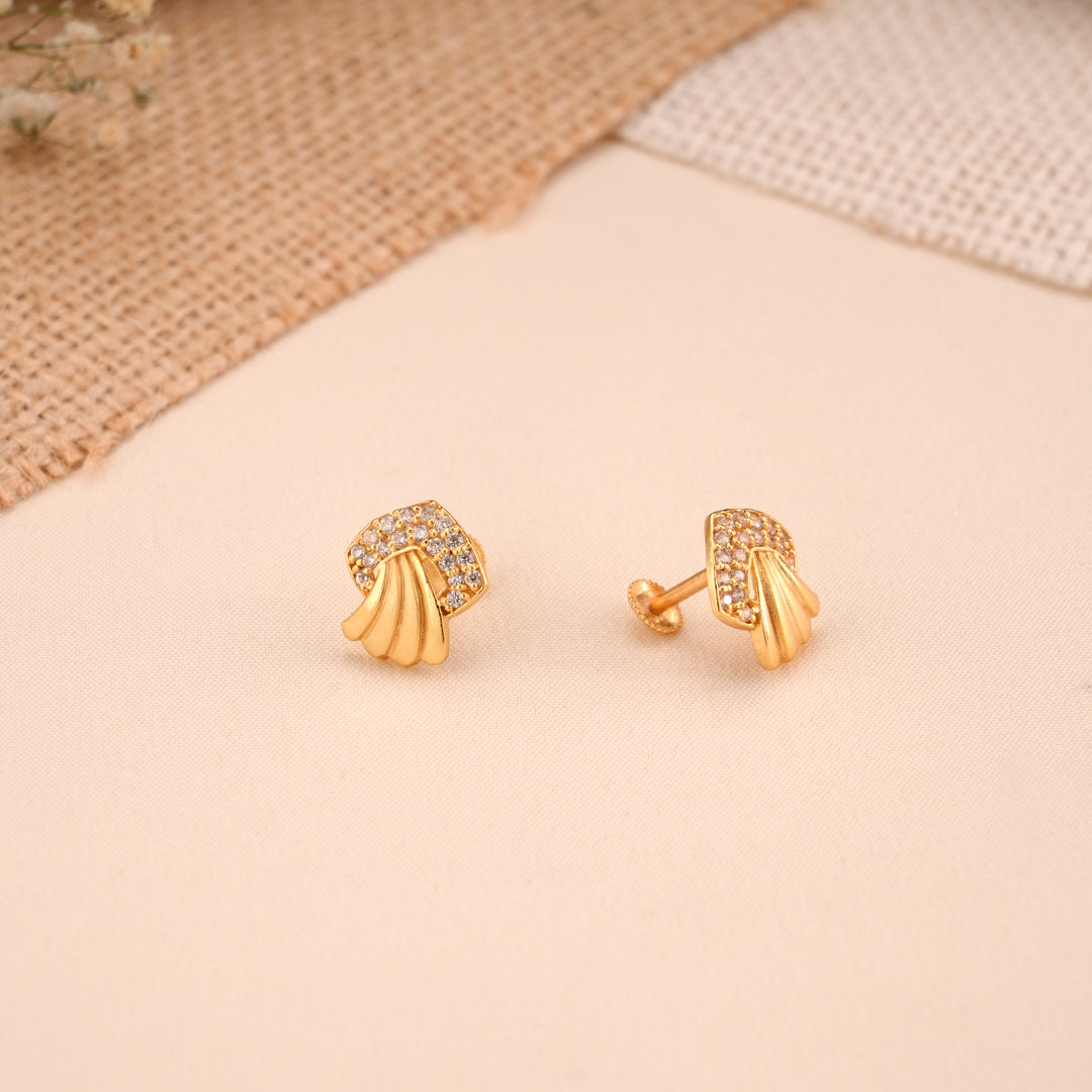 Sea Shell Design Casting Golden Earrings