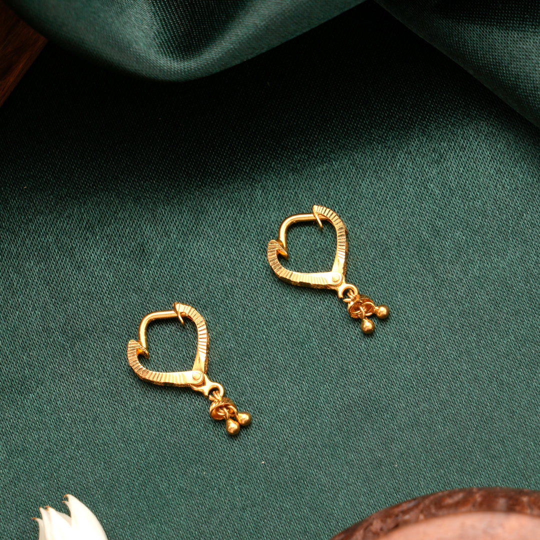 Gold Valaiyam Small Hoop Earring