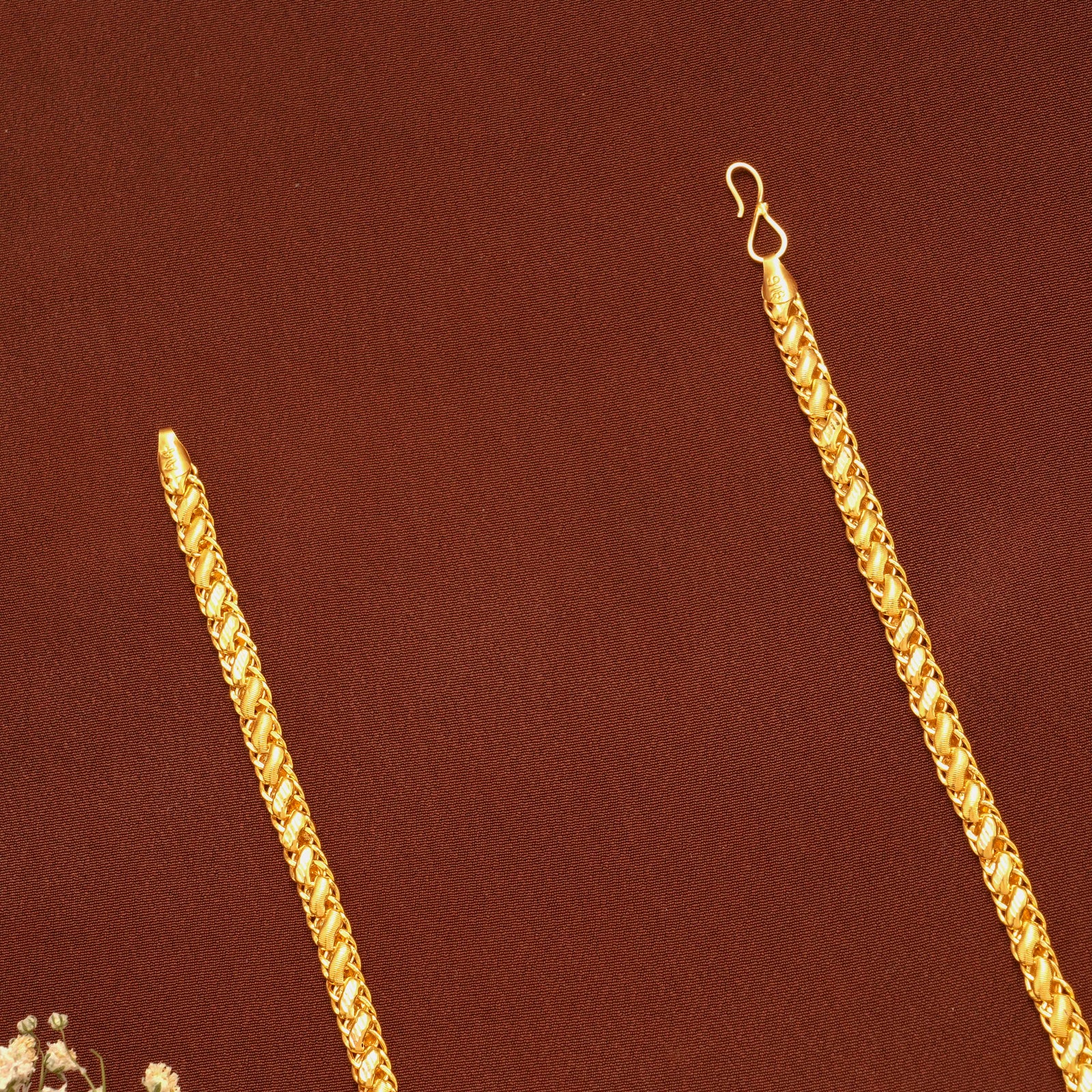 Tiny Leaf Gold Braided Wheat Link Chain
