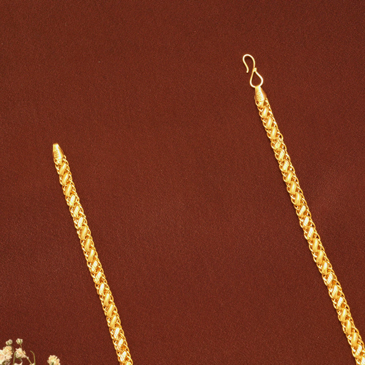 Tiny Leaf Gold Braided Wheat Link Chain