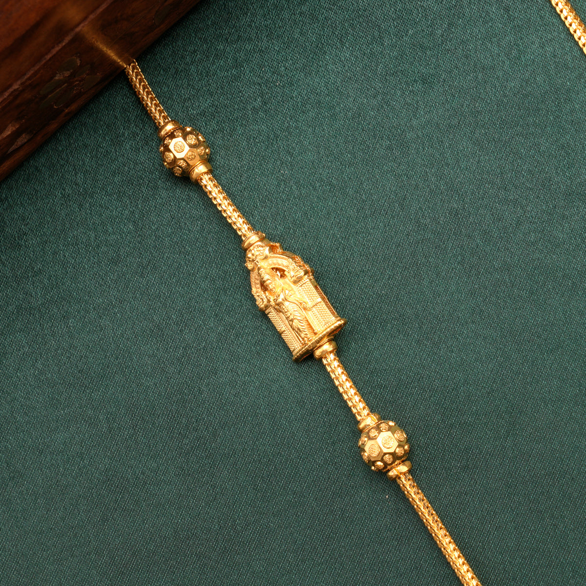 Madurai Meenakshi Mugappu Gold Chain