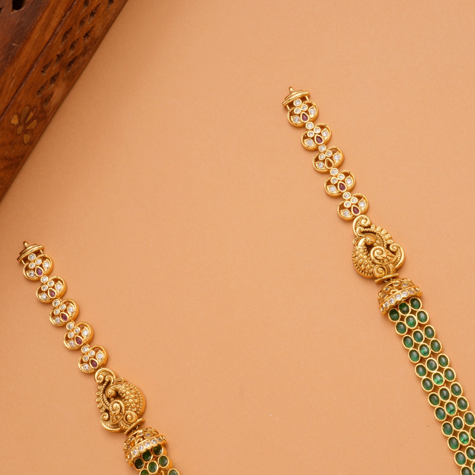 Traditional Emerald White Stone Peacock Long Haram