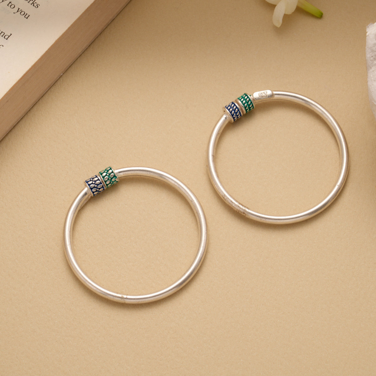 Stylish Green with Blue Enamel Silver Bangle