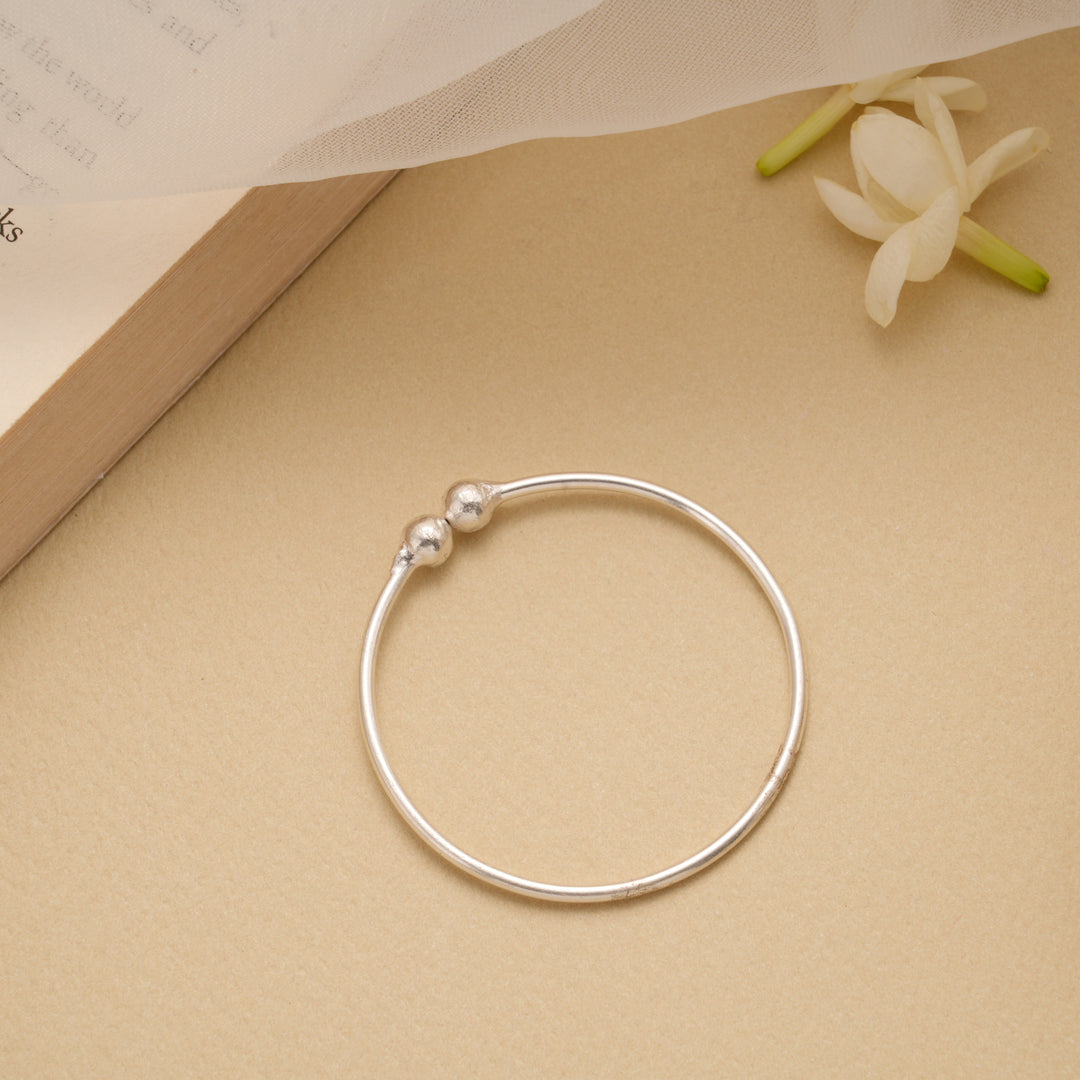 Sleek Design Silver Adjustable Thandai