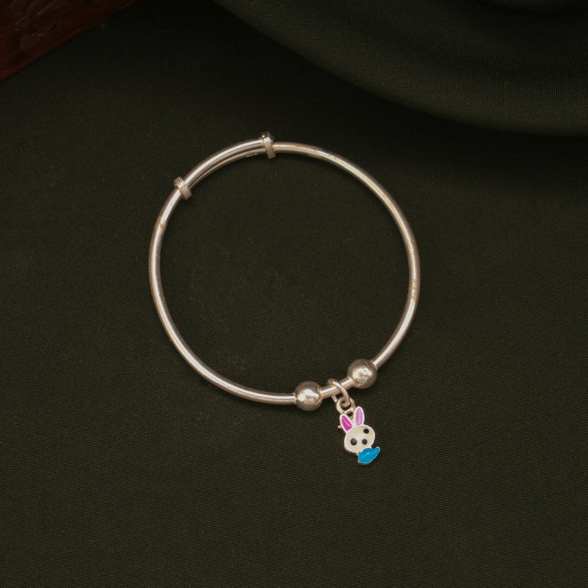 Cute Rabbit Design Hanging Baby Bangle