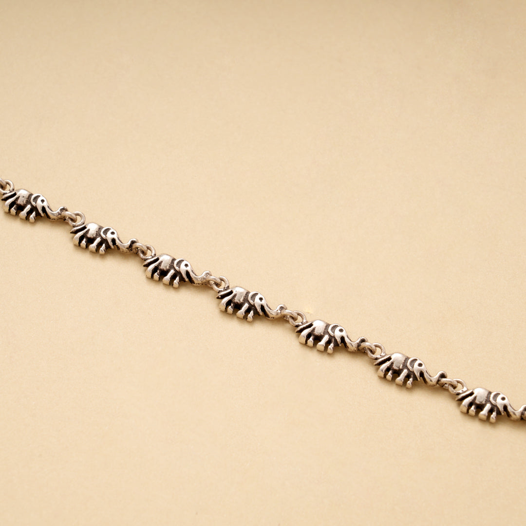 Antique Elephant Motif Link Silver Bracelet