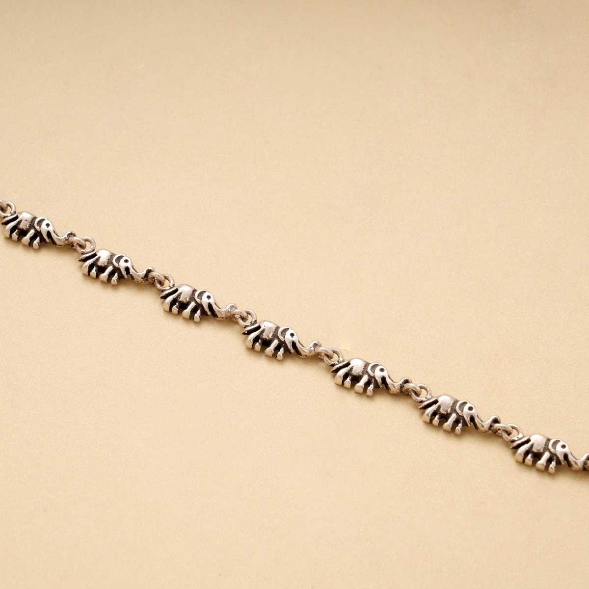 Antique Elephant Motif Link Silver Bracelet