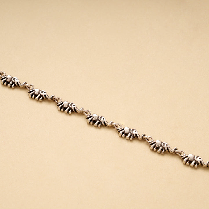 Antique Elephant Motif Link Silver Bracelet
