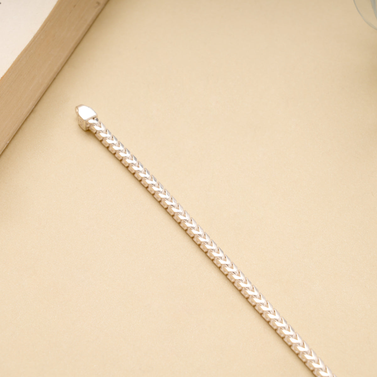 Elegant Heart Link Silver Link Bracelet