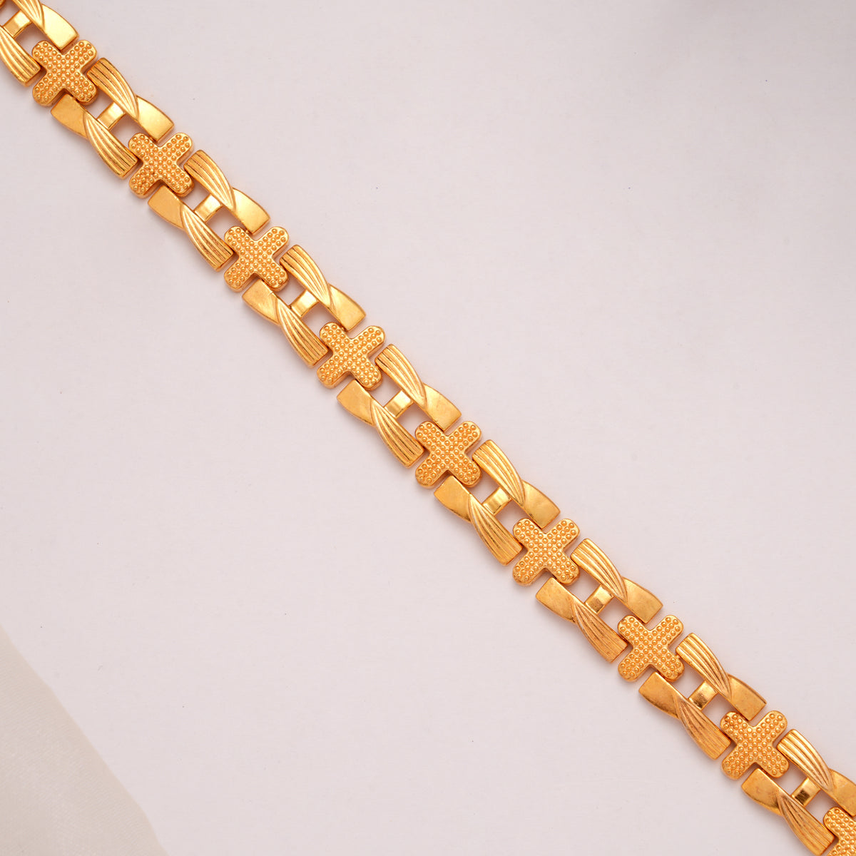 Heritage H Pattern Linked Golden Bracelet