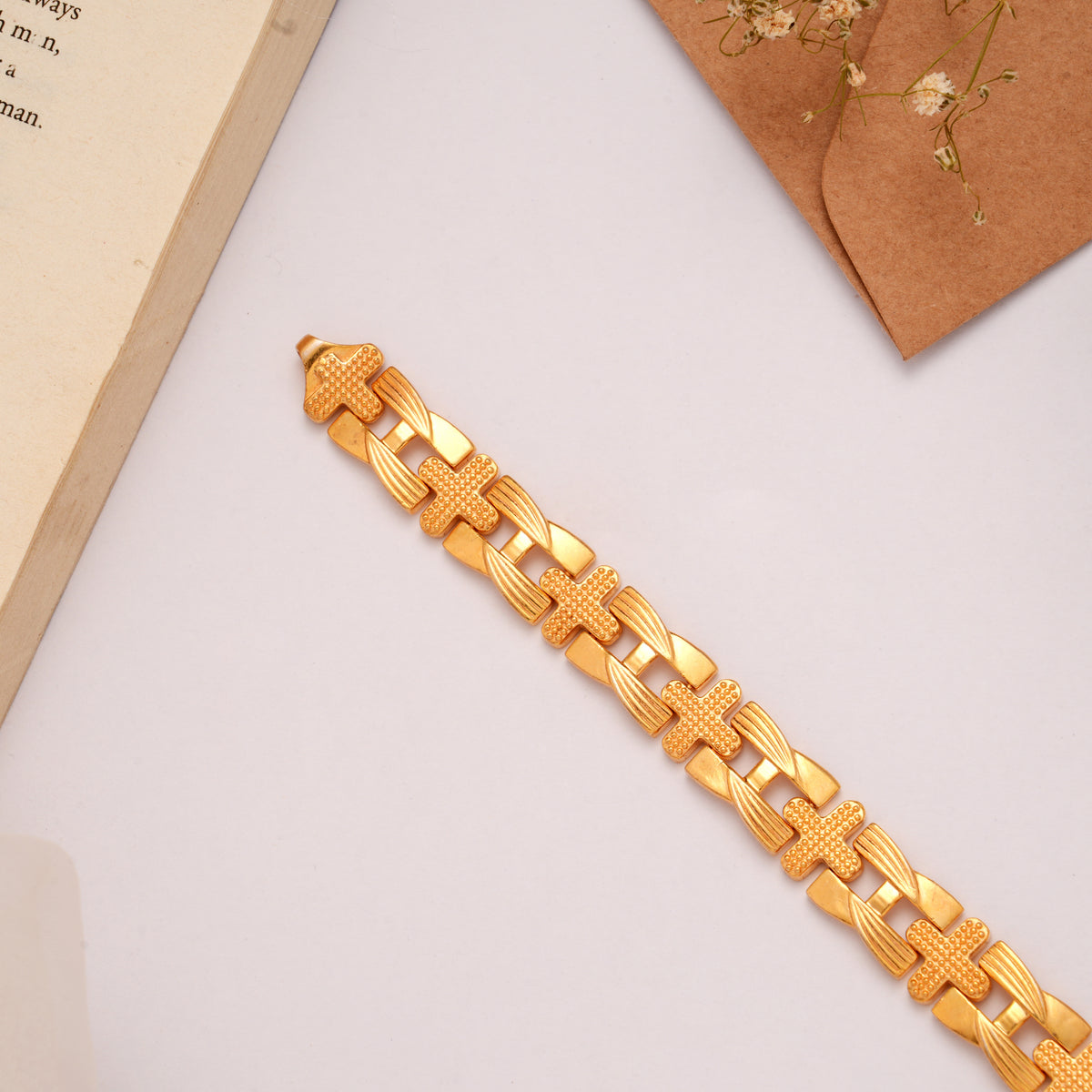 Heritage H Pattern Linked Golden Bracelet
