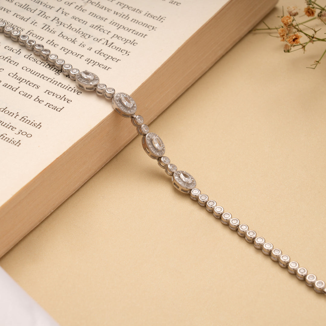 Vibrant Cubic Oval Design Silver Bracelet