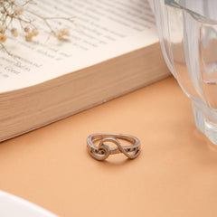 Classic Twisted Curved Design Stone Silver Ring