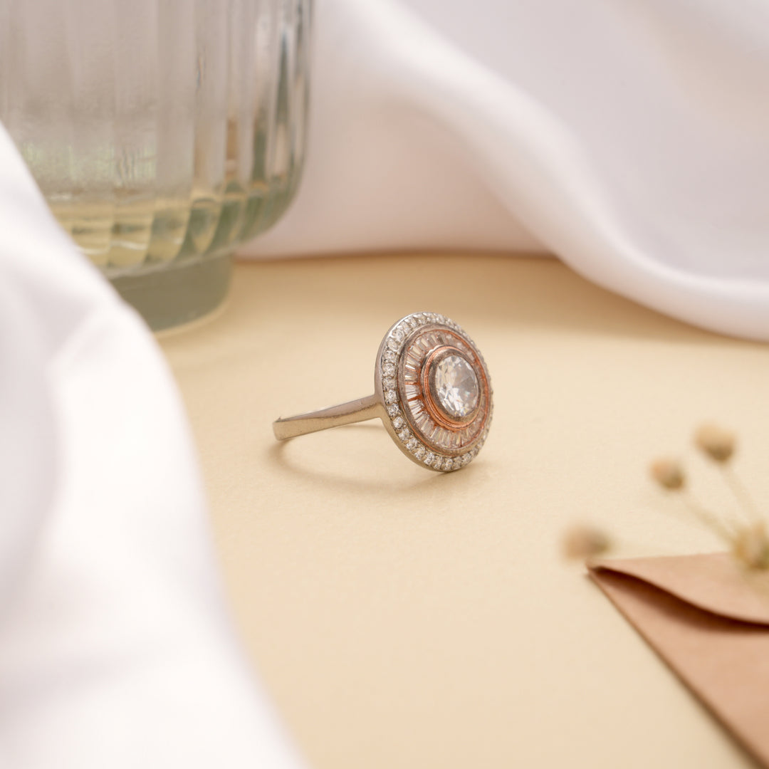 Vintage Sparkling Stone Halo Design Silver Ring
