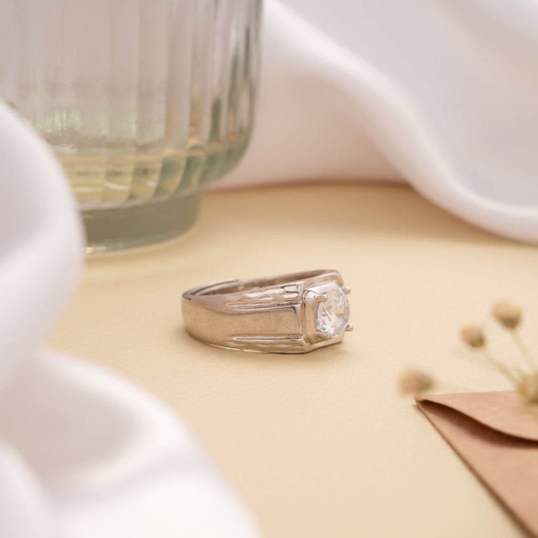 Sparkling Single Moissanite Men’s Silver Ring