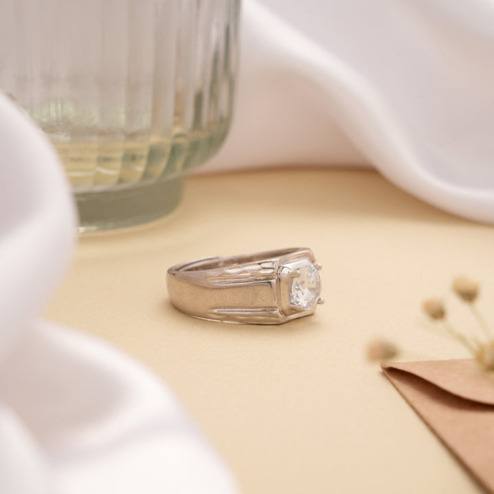 Sparkling Single Moissanite Men’s Silver Ring