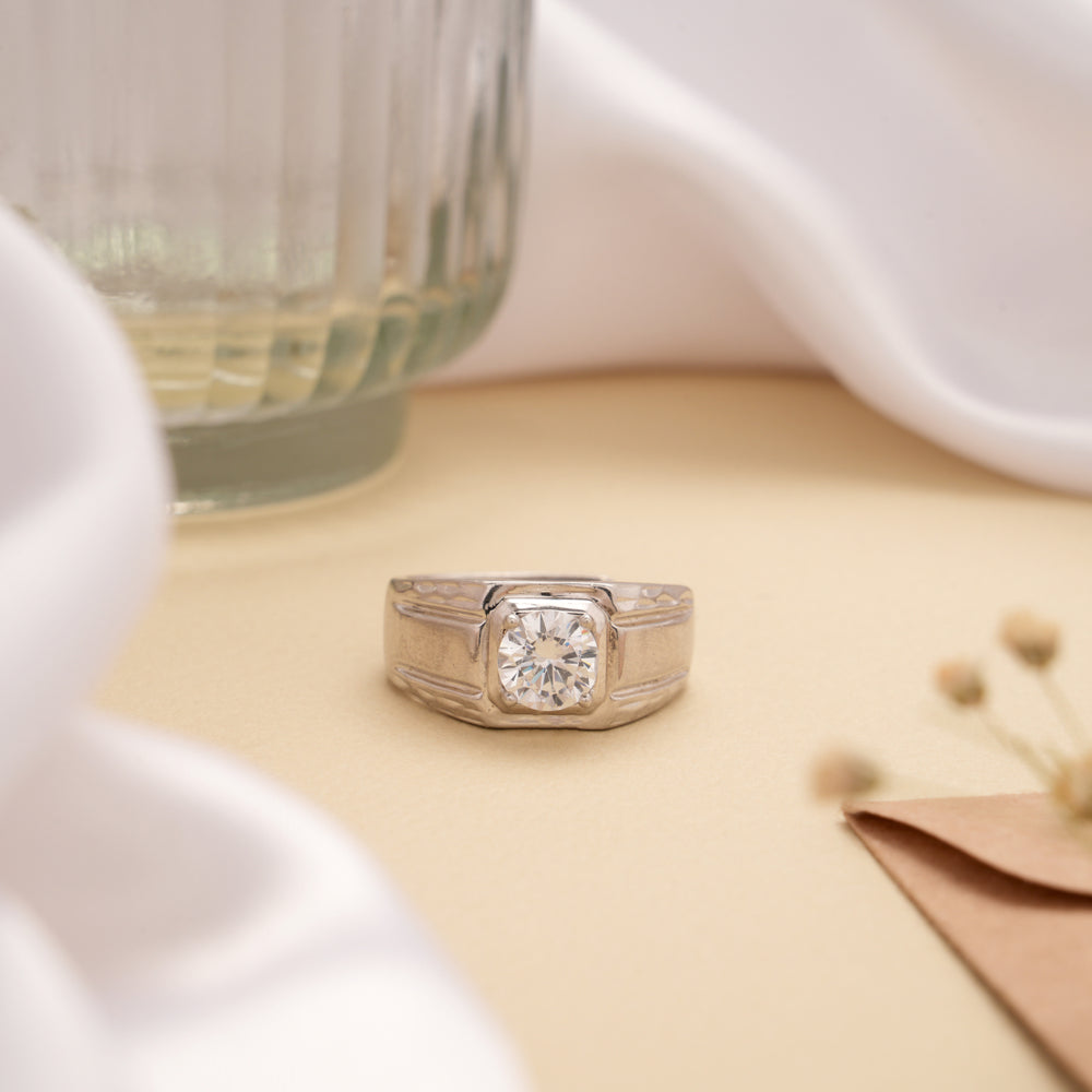 Sparkling Single Moissanite Men’s Silver Ring