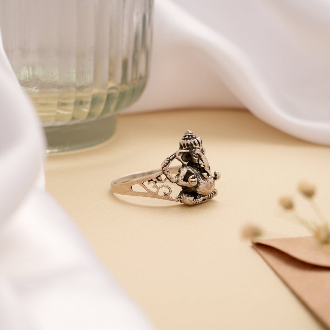 Divine Ganesha Design Silver Men’s Ring