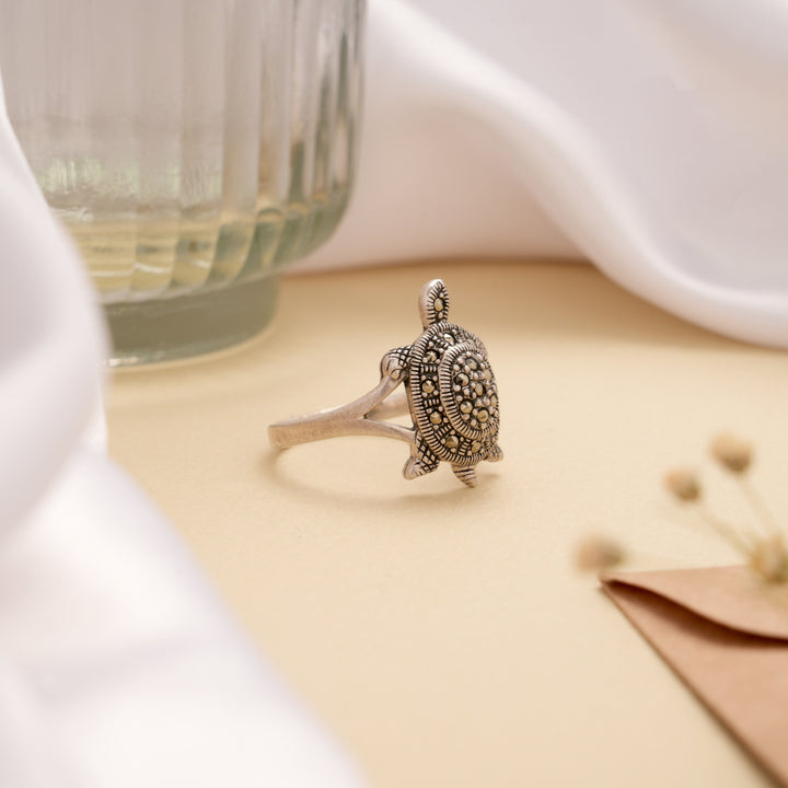 Antique Turtle Design Silver Ring