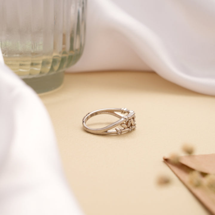 Trendy Leaf Pattern Silver Ring