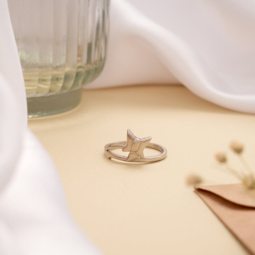 Trendy Bow and Star Silver Ring