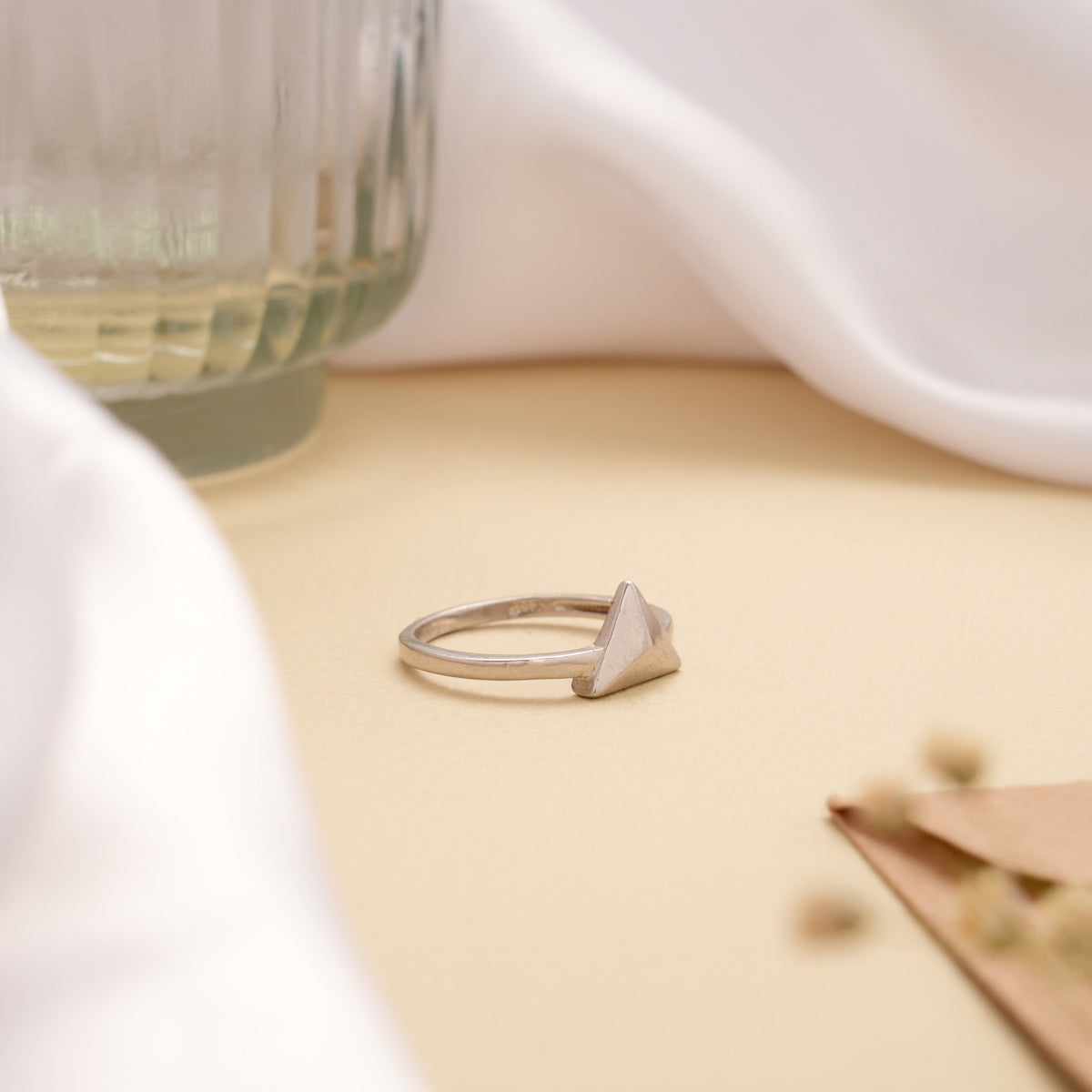 Sleek Triangular Pyramid Design Silver Ring