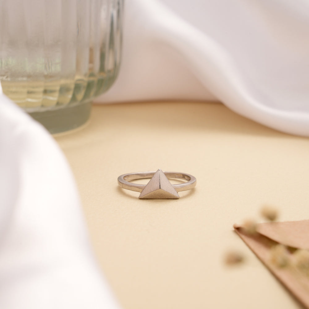 Sleek Triangular Pyramid Design Silver Ring