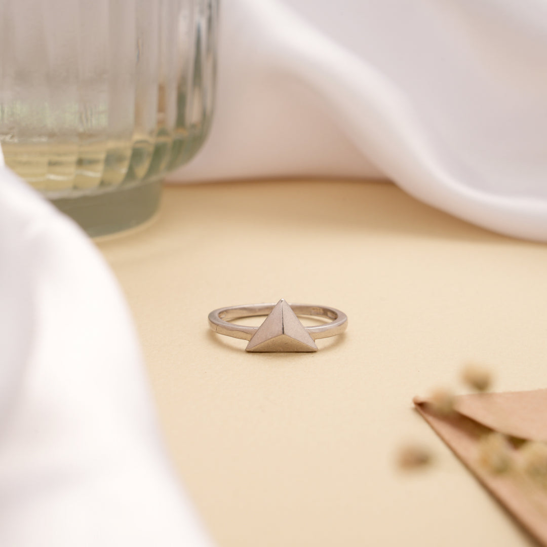 Sleek Triangular Pyramid Design Silver Ring