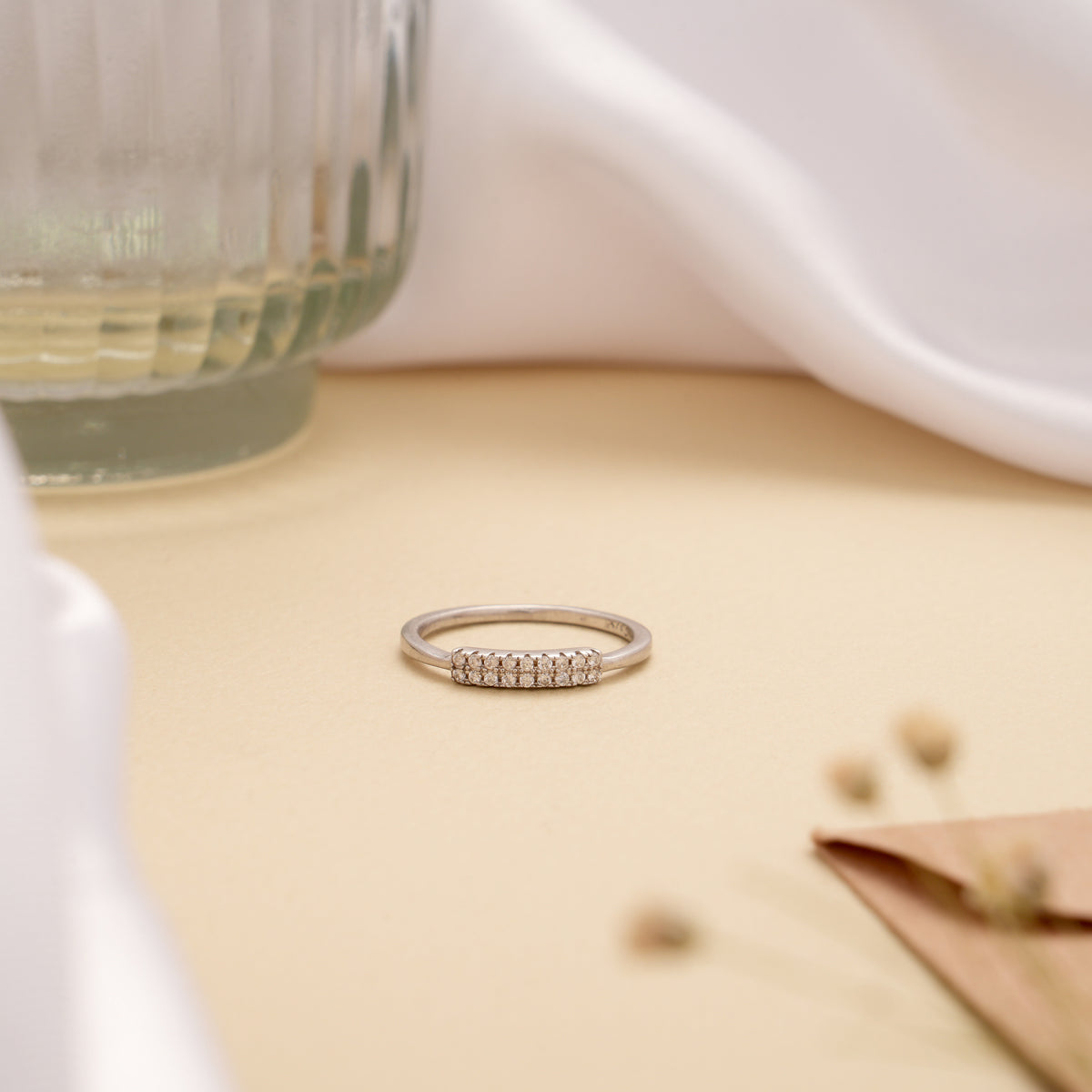 Elegant Linear Band Design Silver Ring