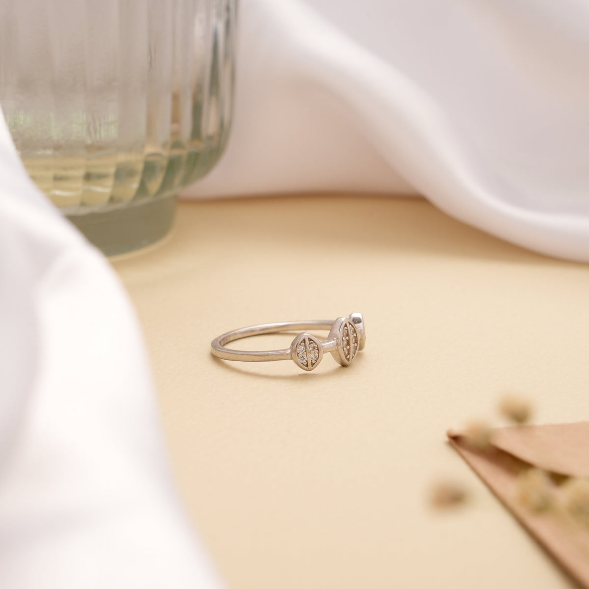 Marquise Shaped Leaf Design Silver Ring
