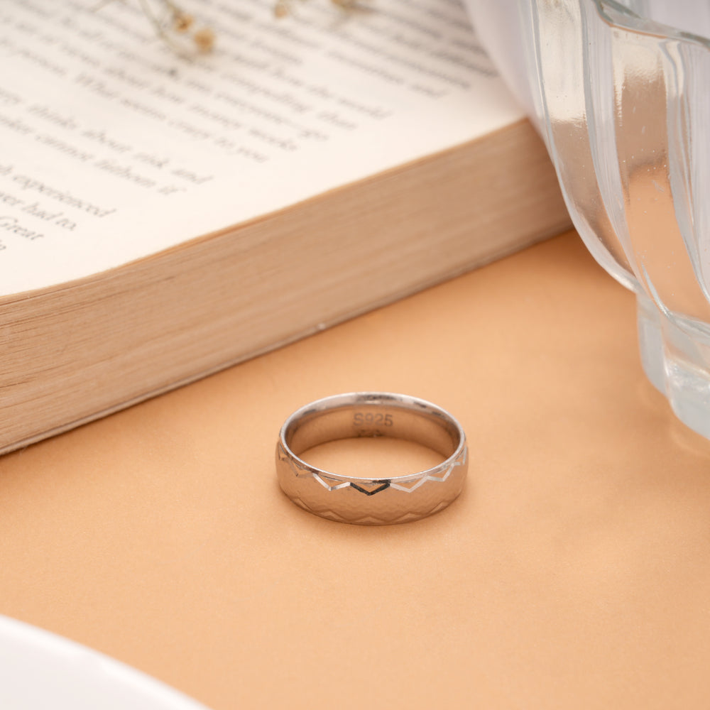 Stylish Wave Design Silver Ring