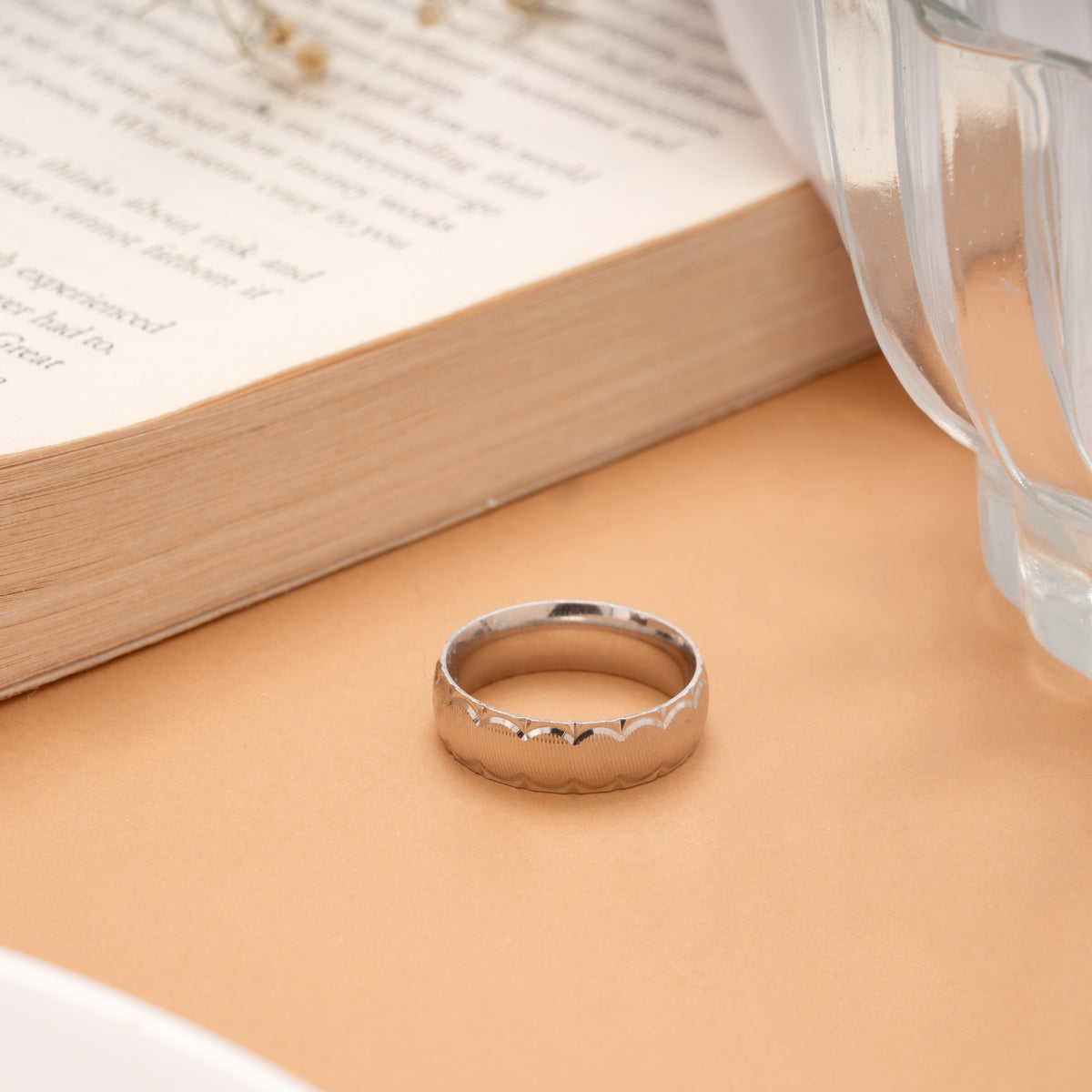 Majestic Interlink Design Silver Ring