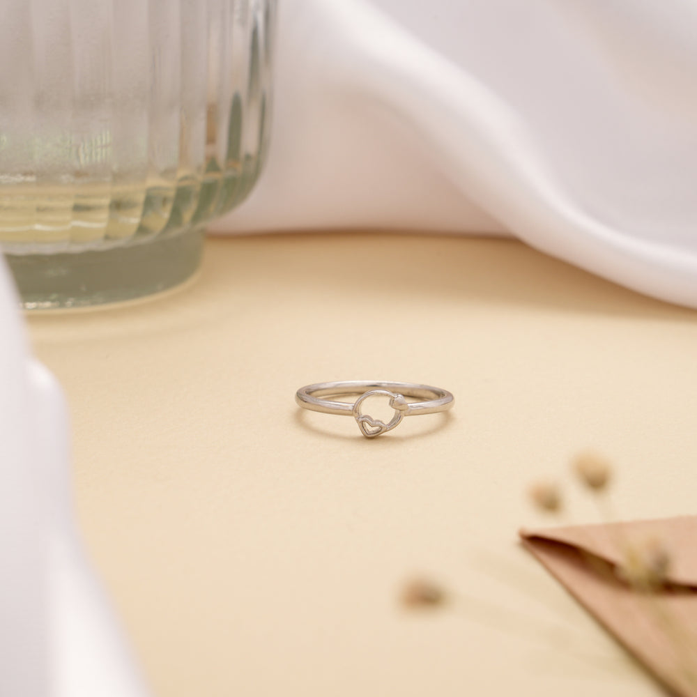 Minimalist Circle Heart Design Silver Ring