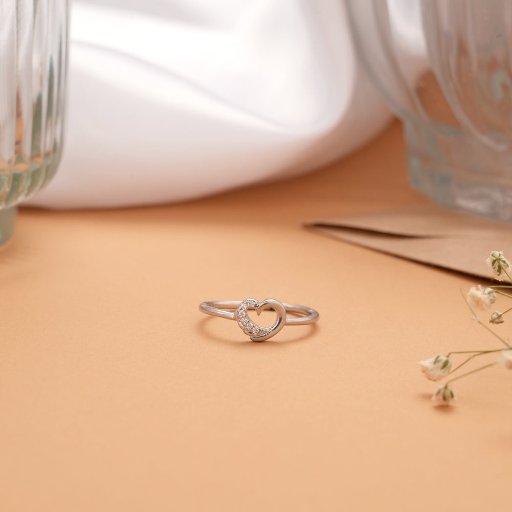 Delicate Heart Design Silver Ring