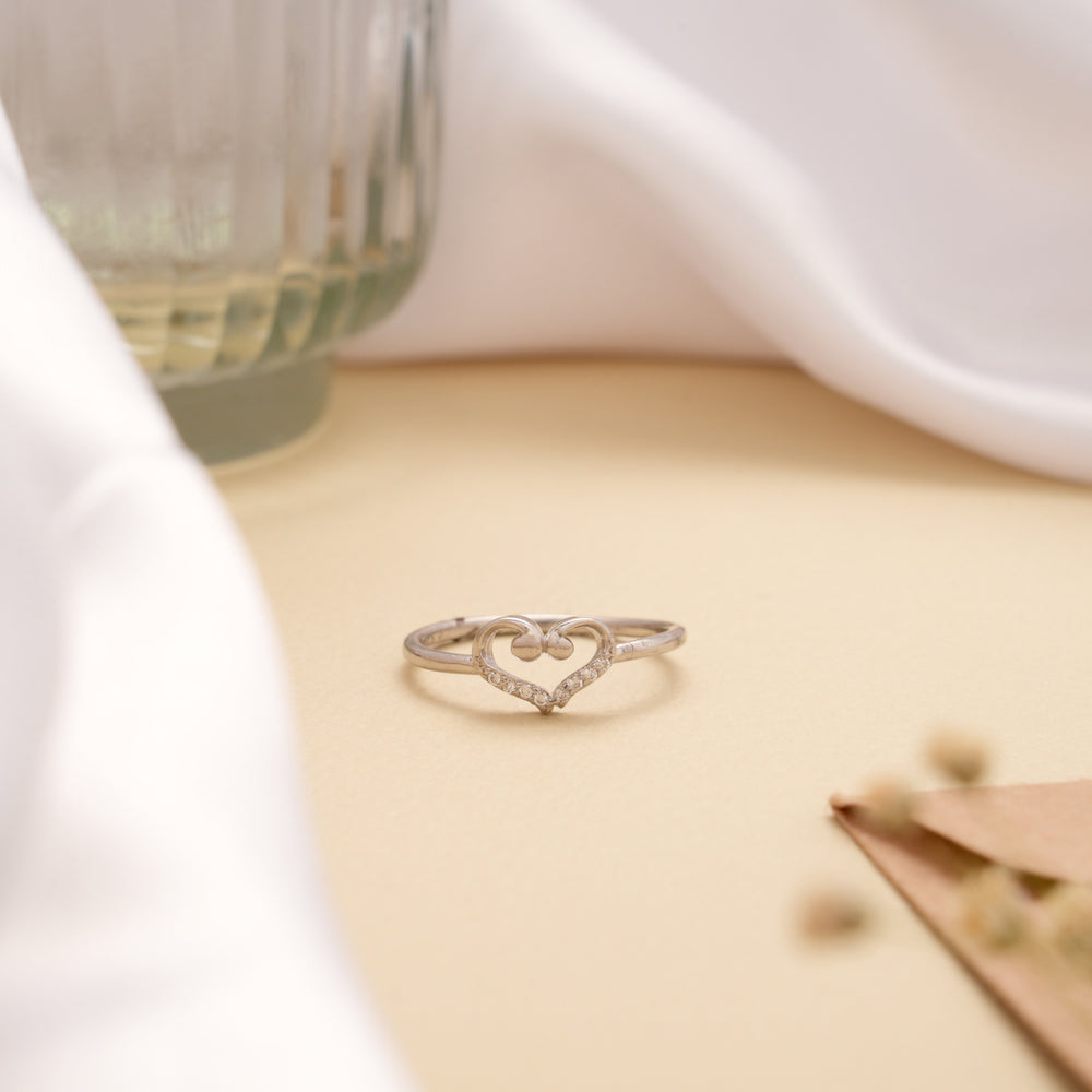 Exquisite Design Heart Shape Silver Ring
