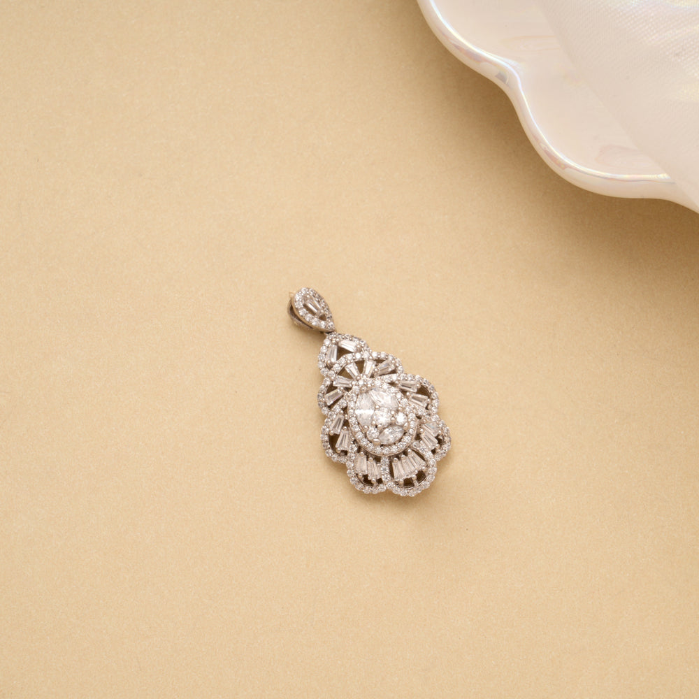 Minimal Grand Stone Design Silver Pendant